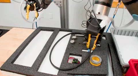 具身Scaling Law押对了！独角兽新品1小时学会新任务，重复1800次成功率99%