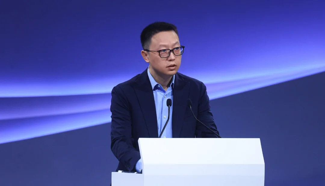 重磅！李飞飞正式出任阿里云CTO，吴泳铭全员信揭秘阿里AI战略大调整