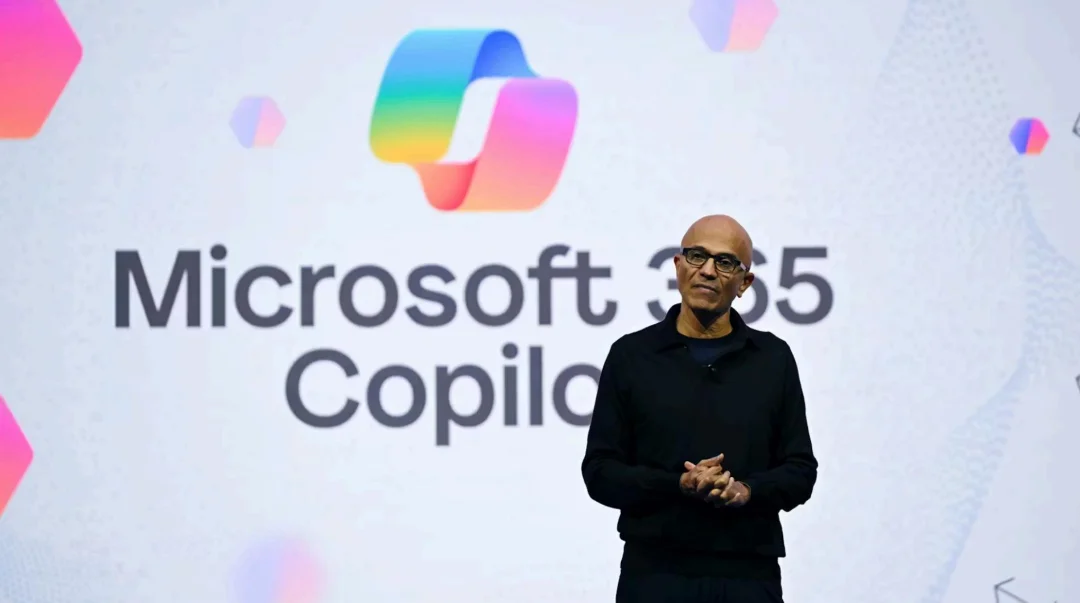微软“龙虾计划”曝光！纳德拉重组Copilot团队，推出开源AI Agent框架OpenClaw对抗Claude