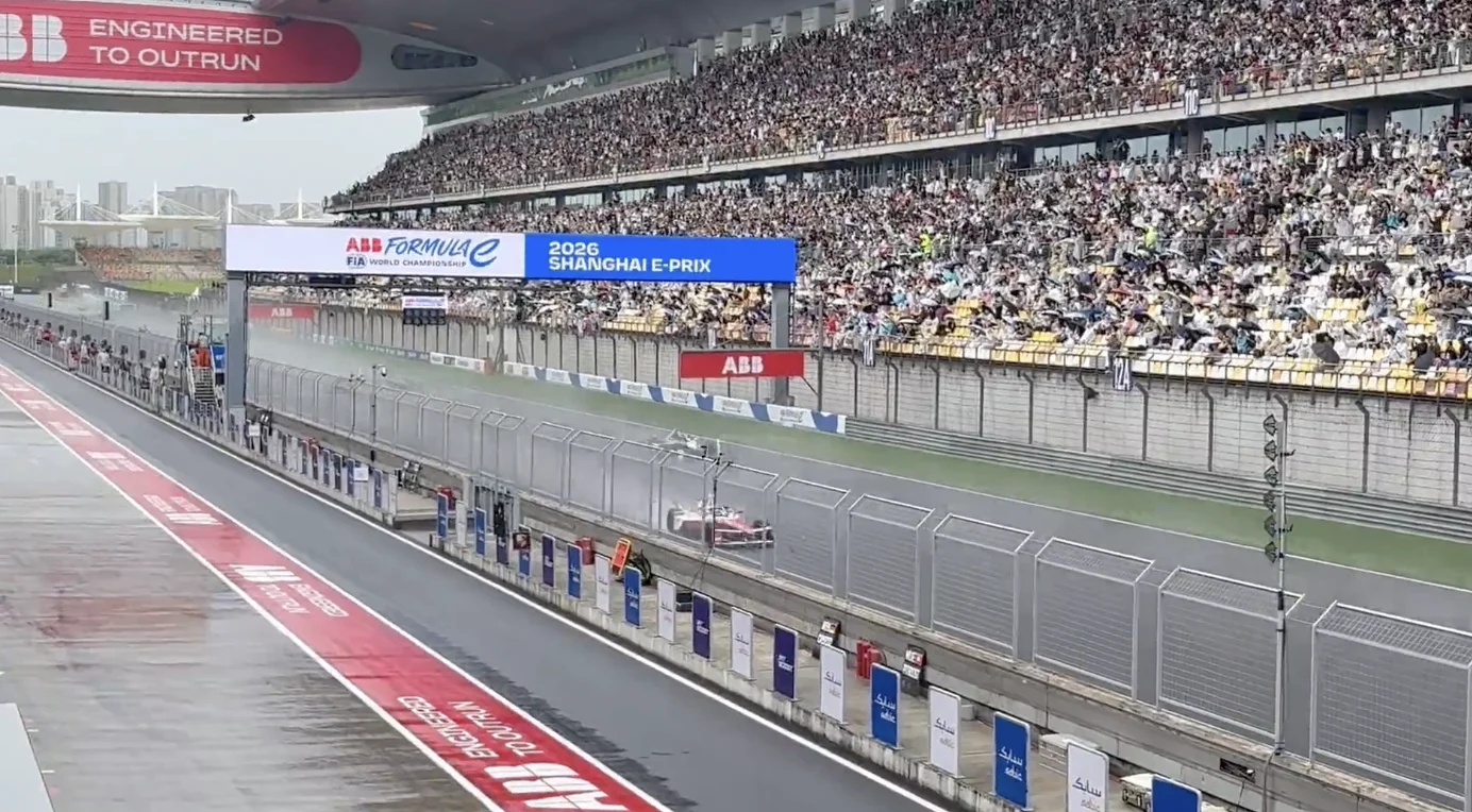 真·QQ飞车！「电动版F1」上海开赛，Gemini在线解说