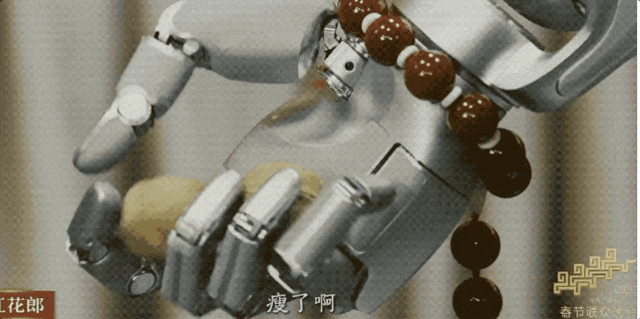 灵巧操作头号玩家：Sharpa把指尖「触觉」进化到全面「体感」